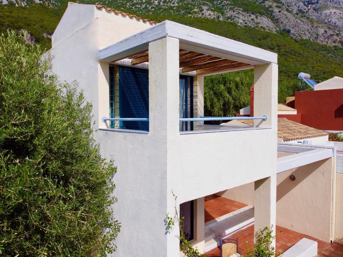 Barbati Beach Minivillas With Pool By Dadovillas エクステリア 写真