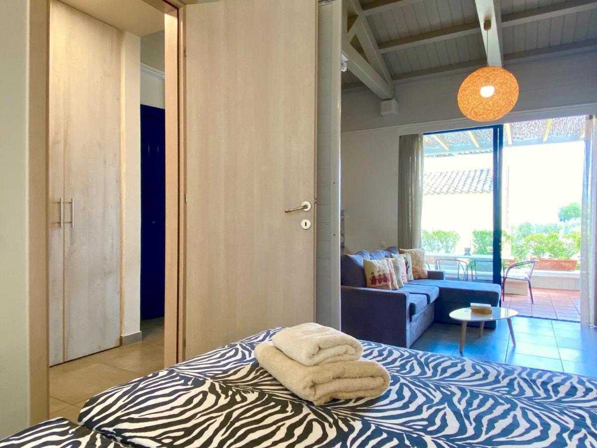 Barbati Beach Minivillas With Pool By Dadovillas エクステリア 写真